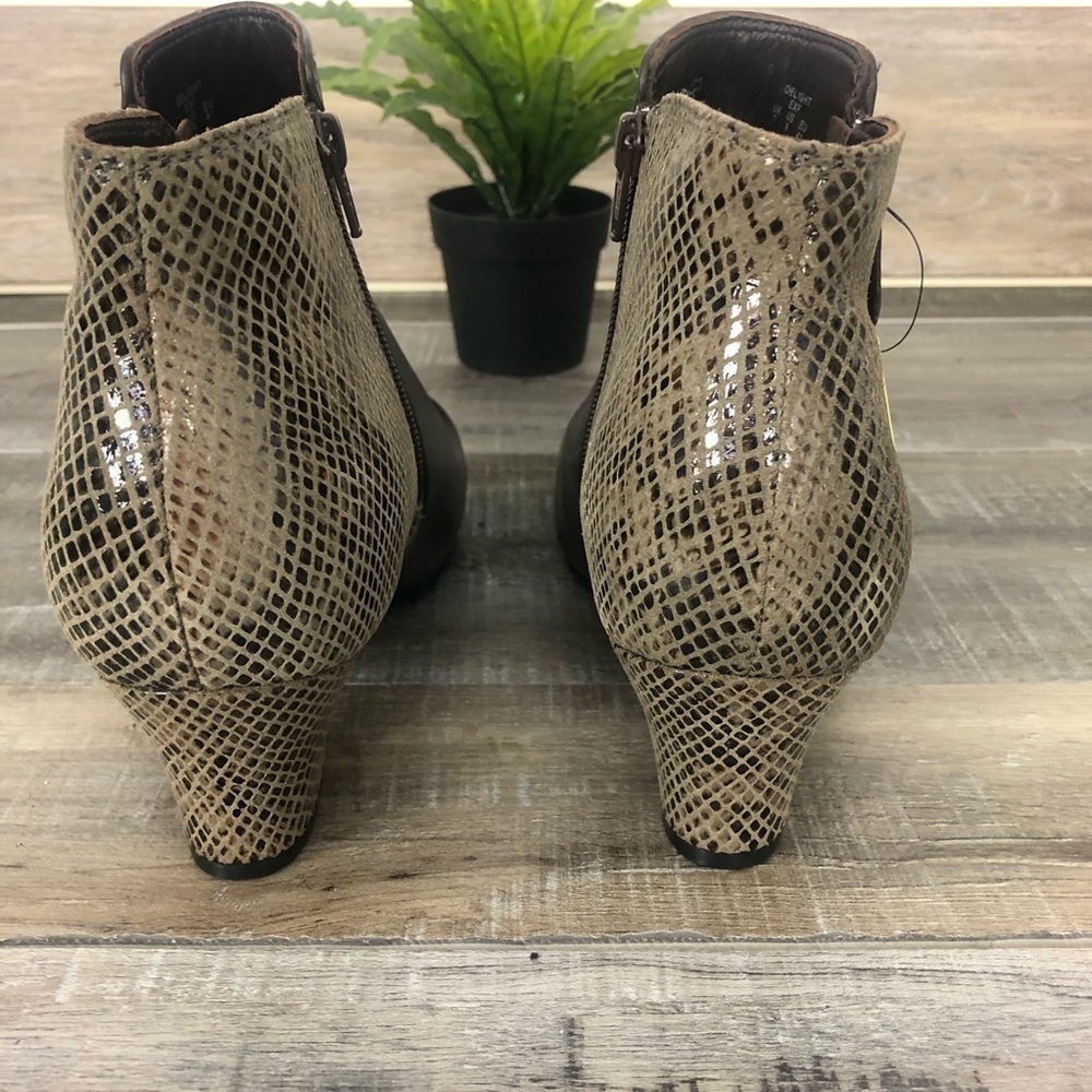 HOTTER Delight Brown Snake Print Leather Ankle Boot size 9 - Picture 5 of 12